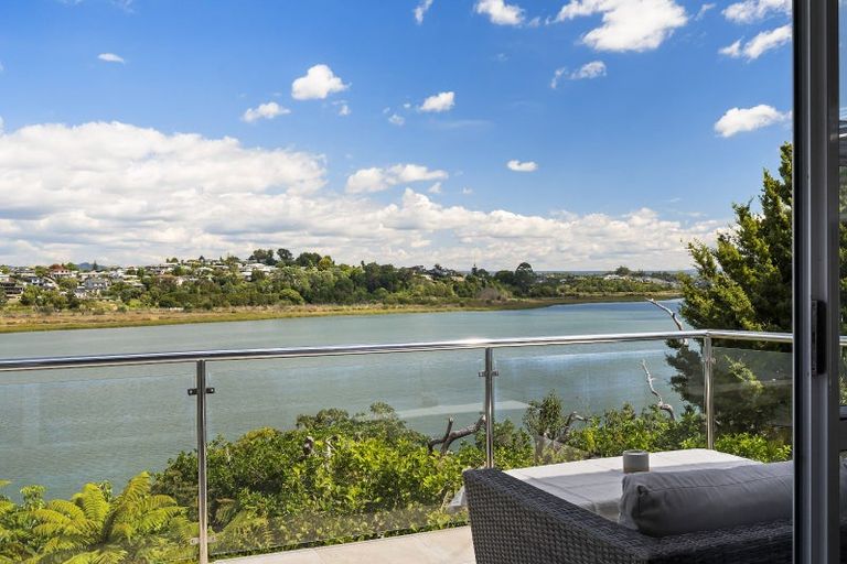 Photo of property in 28 Sunny Bay Road, Matua, Tauranga, 3110