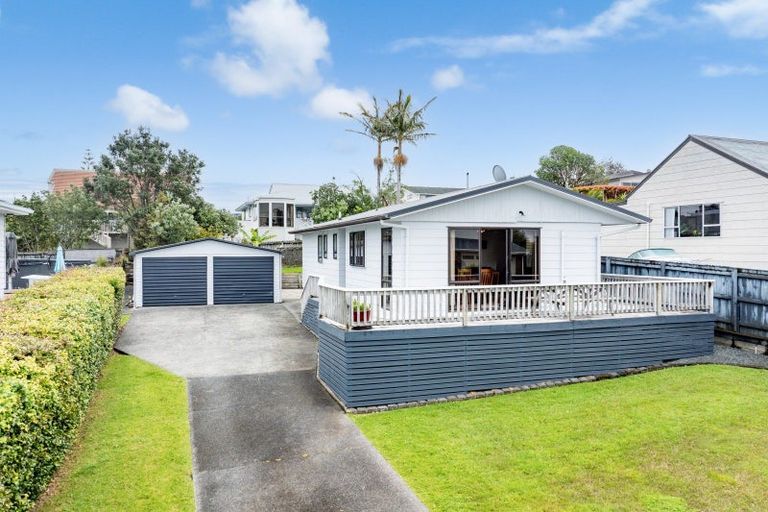 Photo of property in 11 Rawhiti Place, Snells Beach, 0920