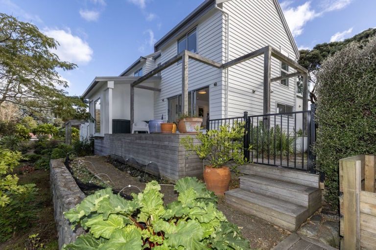 Photo of property in 5 Wharemauku Road, Raumati Beach, Paraparaumu, 5032