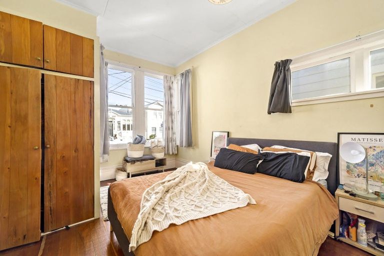 Photo of property in 15 Caroline Street, Mount Victoria, Wellington, 6011
