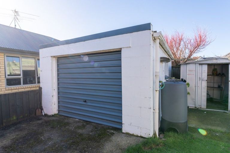 Photo of property in 17 Royal Crescent, Saint Kilda, Dunedin, 9012