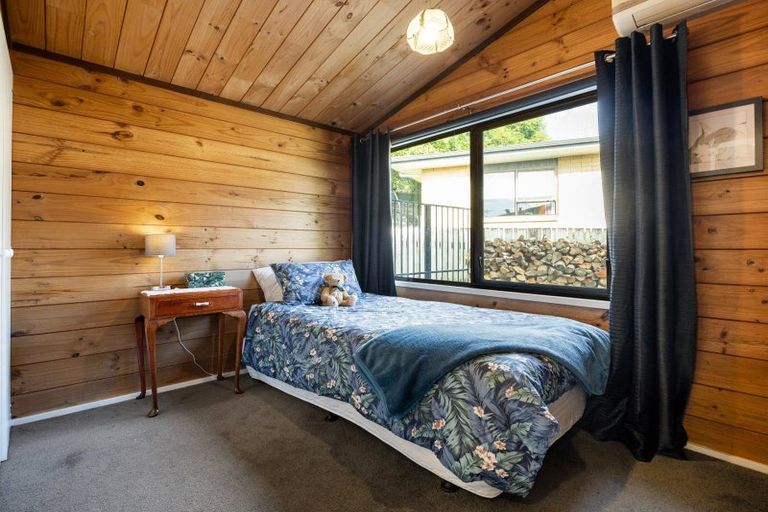 Photo of property in 15 Esmae Place, Dinsdale, Hamilton, 3204