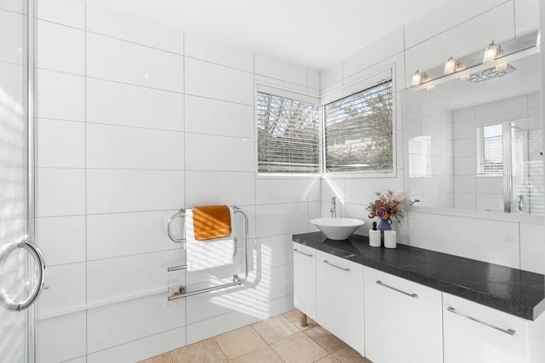 Photo of property in 5 Priorsford Court, Avonhead, Christchurch, 8042