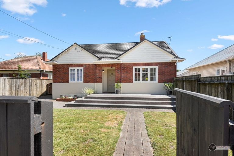 Photo of property in 47 Waiwhetu Road, Waiwhetu, Lower Hutt, 5010