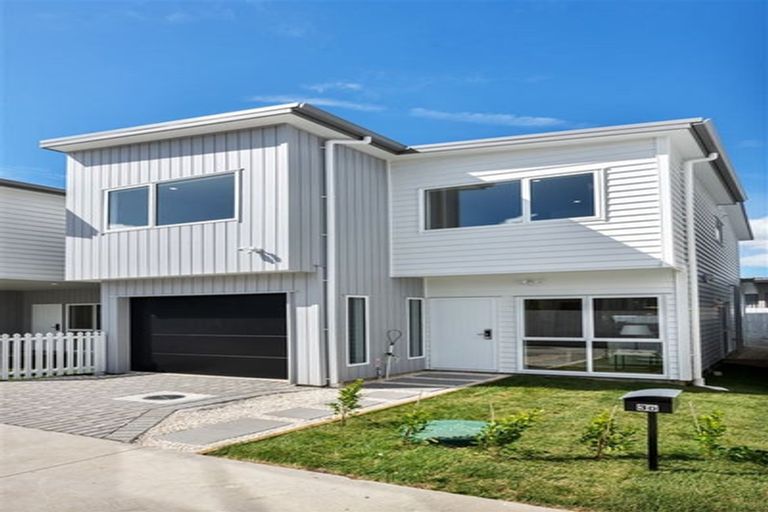 Photo of property in 3d Kingdale Road, Henderson, Auckland, 0610