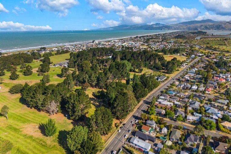 Photo of property in 222 Keyes Road, New Brighton, Christchurch, 8083