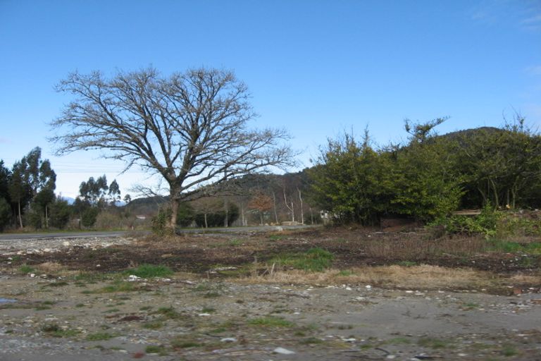 Photo of property in 50 Clifford Street, Blackball, 7804