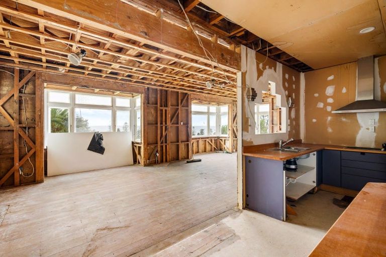 Photo of property in 3 Onslow Road, Bluff Hill, Napier, 4110