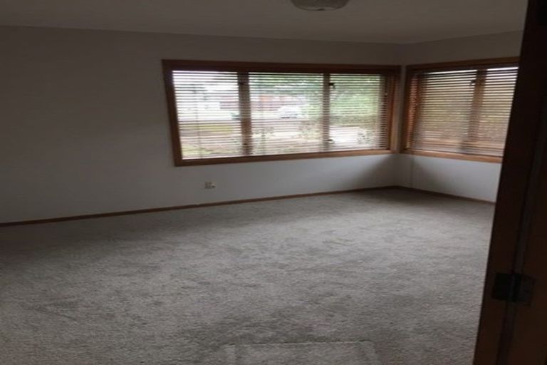 Photo of property in 74 Neil Avenue, Te Atatu Peninsula, Auckland, 0610