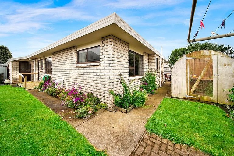 Photo of property in 6a Milmoe Street, Hawera, 4610
