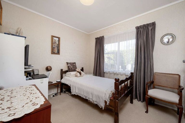 Photo of property in 10 Leewood Place, Pakuranga Heights, Auckland, 2010
