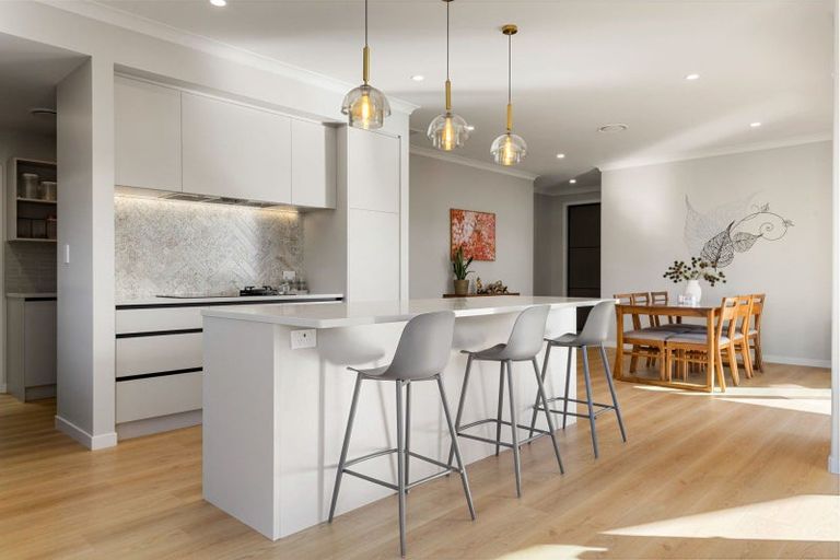 Photo of property in 32 Hugo Shaw Drive, Cambridge, 3434