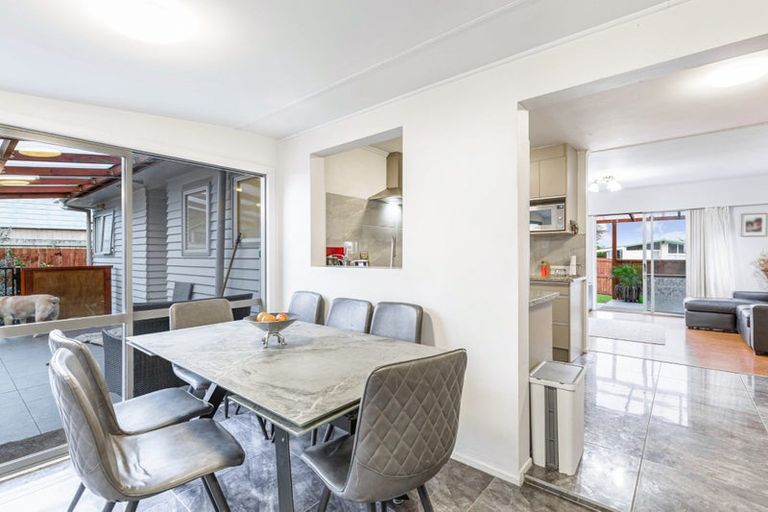 Photo of property in 13 Redwood Drive, Massey, Auckland, 0614