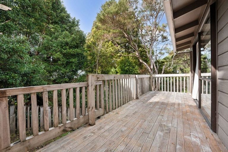 Photo of property in 2/104 Ocean View Road, Northcote, Auckland, 0627