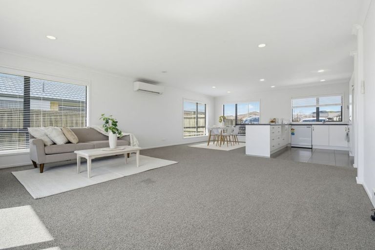 Photo of property in 63 Carroll Place, Owhata, Rotorua, 3010