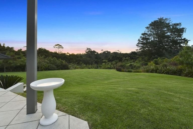 Photo of property in 100 Hobson Road, Lucas Heights, Auckland, 0632