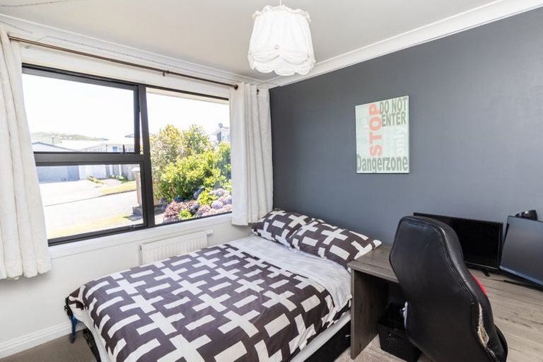 Photo of property in 24 Taieri Crescent, Kelson, Lower Hutt, 5010