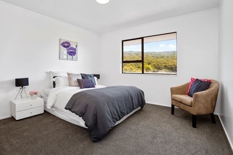 Photo of property in 49a Albatross Close, Whitby, Porirua, 5024