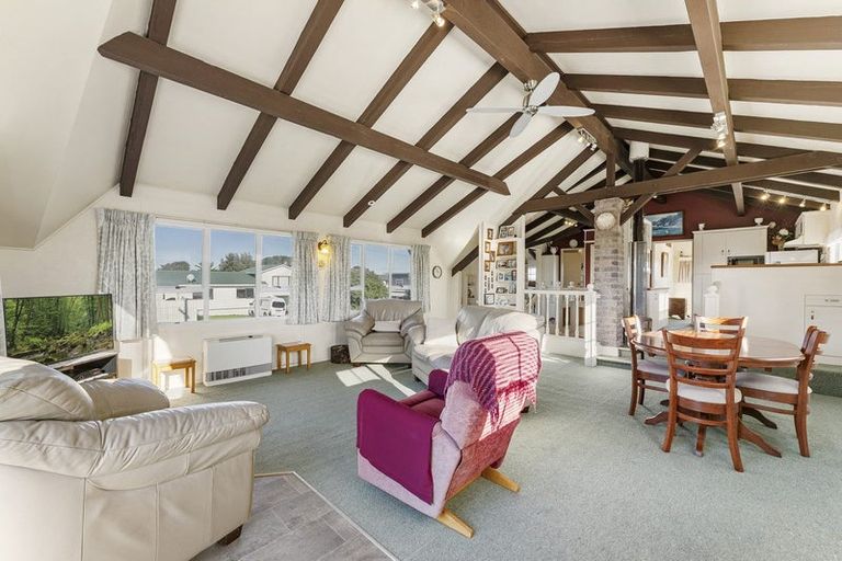 Photo of property in 70 Karewa Parade, Papamoa Beach, Papamoa, 3118