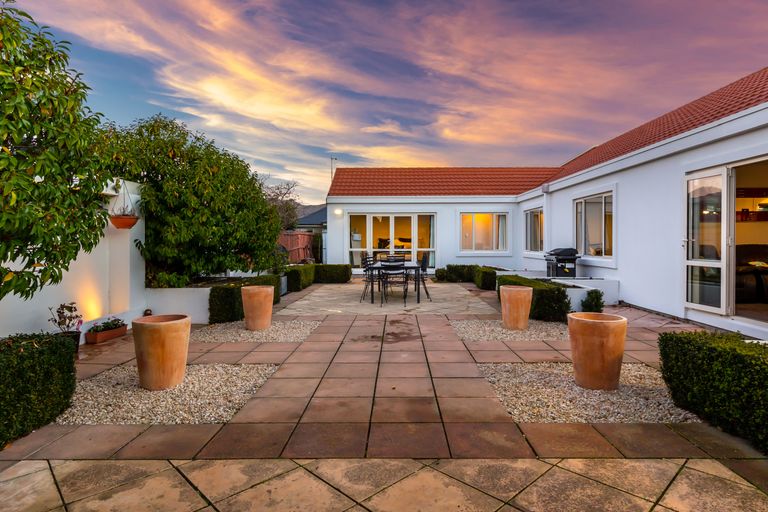 Photo of property in 6 Teal Close, Woolston, Christchurch, 8023