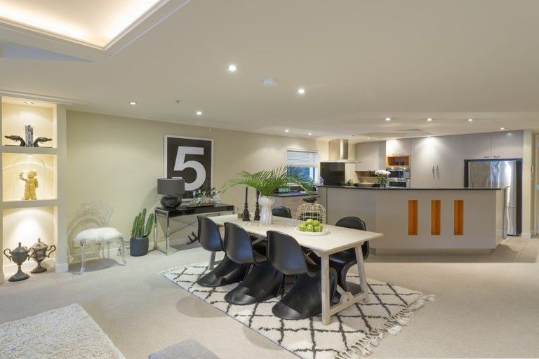 Photo of property in 7/318 Oriental Parade, Oriental Bay, Wellington, 6011