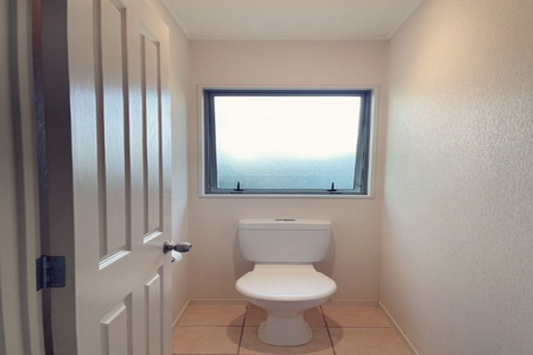 Photo of property in 2/3 Inagh Close, Dannemora, Auckland, 2016