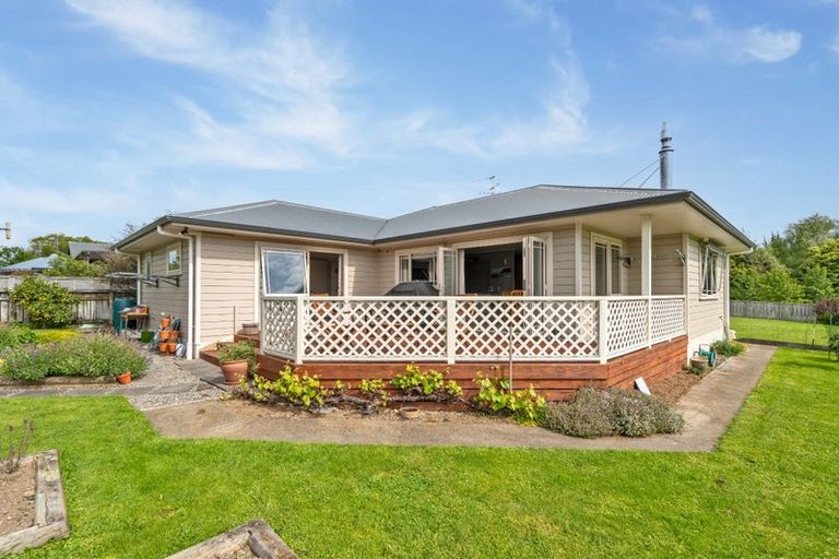 Photo of property in 12 Rexwood Estate, Carterton, 5713