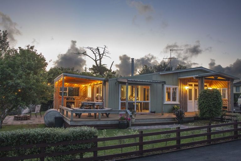 Photo of property in 123b Colombo Road, Waiuku, 2123