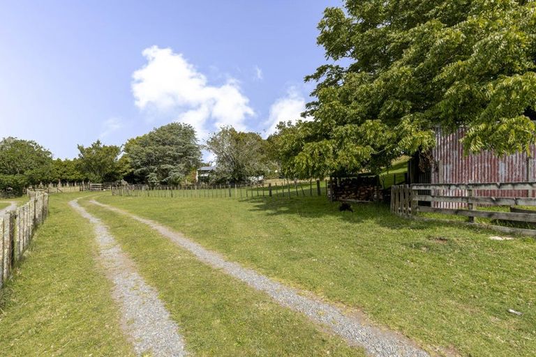 Photo of property in 327 Awai Road, Tarurutangi, New Plymouth, 4372