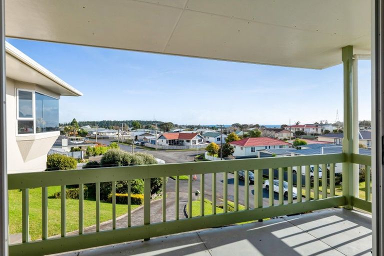 Photo of property in 22 Rosendale Avenue, Spotswood, New Plymouth, 4310