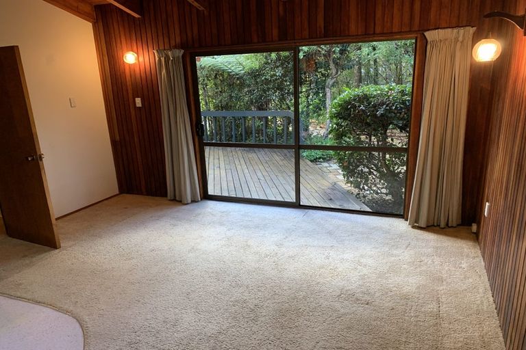 Photo of property in 541b South Titirangi Road, Titirangi, Auckland, 0604