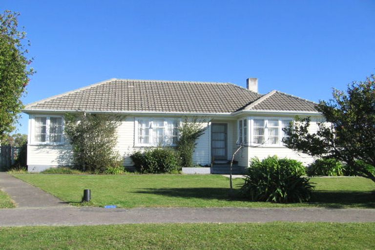 Photo of property in 22 Esk Street, Roslyn, Palmerston North, 4414