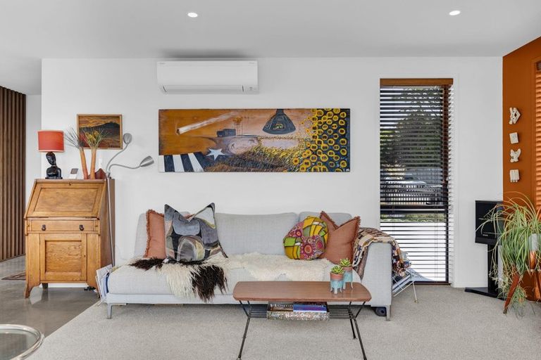 Photo of property in 12 Greenpath Lane, Hurworth, New Plymouth, 4310