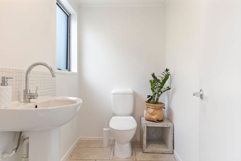 Photo of property in 7 Kelvin Place, Kelvin Heights, Queenstown, 9300