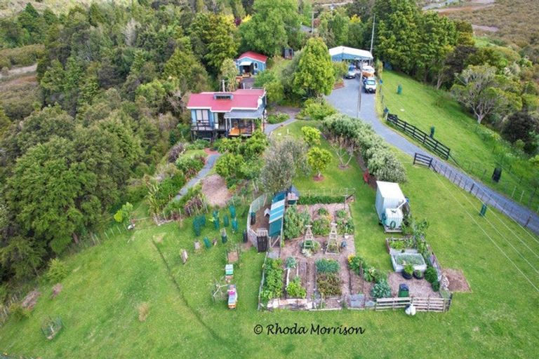 Photo of property in 43 Pahi Road, Paparoa, 0571