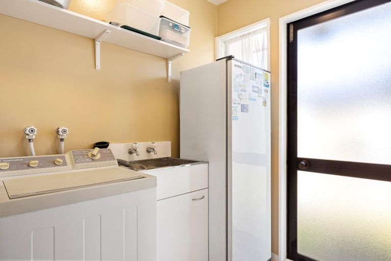 Photo of property in 2/14 Algie Place, Avonhead, Christchurch, 8042