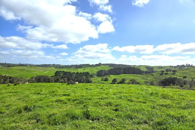 Photo of property in 153 Marohemo Road, Maungaturoto, 0587