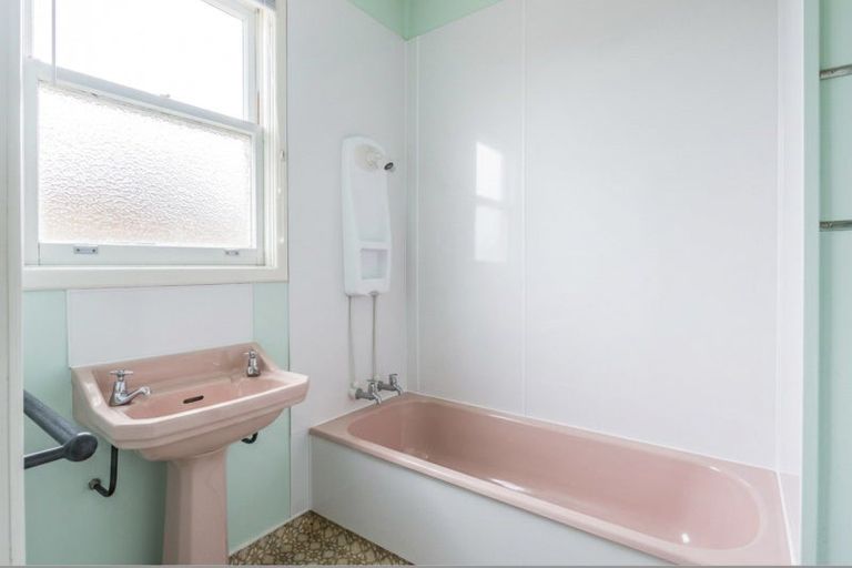 Photo of property in 6 Lewis Street, Kaiti, Gisborne, 4010