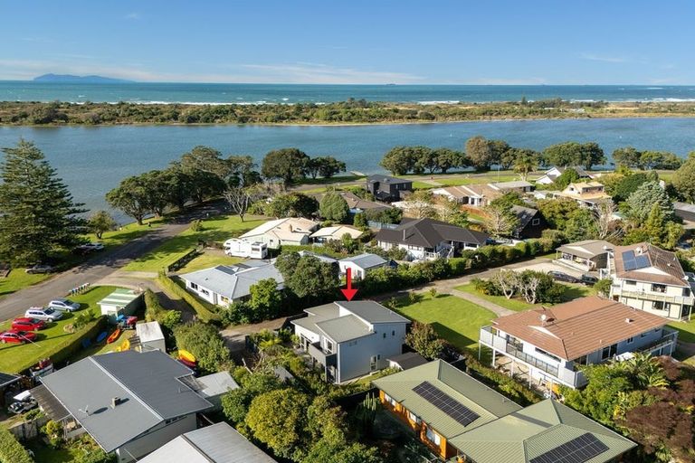 Photo of property in 35 Waione Avenue, Athenree, Waihi Beach, 3177