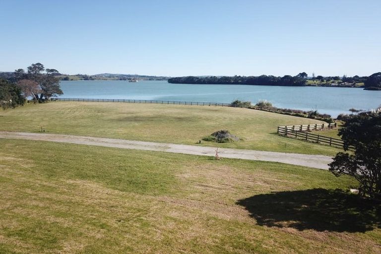 Photo of property in 17 Goble Road, Clarks Beach, 2679