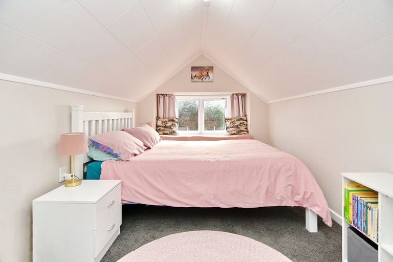 Photo of property in 30 Corson Avenue, Beckenham, Christchurch, 8023