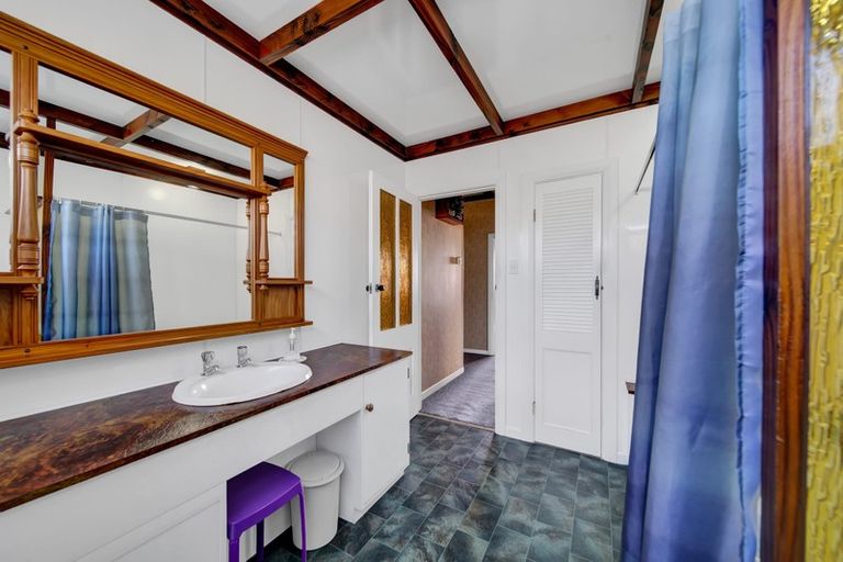 Photo of property in 56 Vogel Street, Hawera, 4610