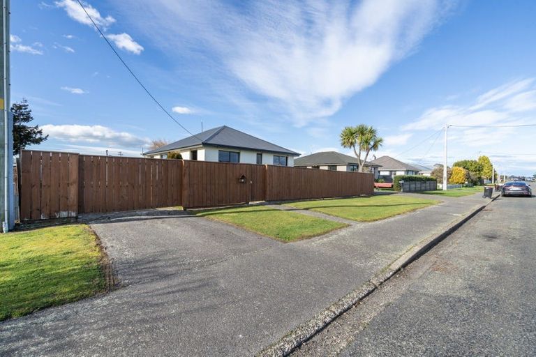Photo of property in 69 Stobo Street, Grasmere, Invercargill, 9810