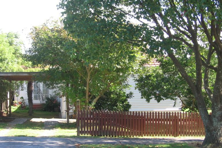 Photo of property in 1/6 Koromiko Street, New Lynn, Auckland, 0600