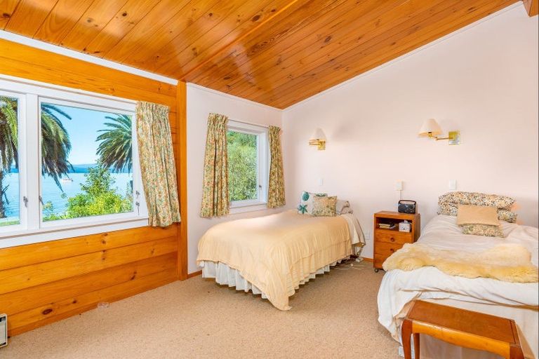 Photo of property in 4 Winston Street, Acacia Bay, Taupo, 3330