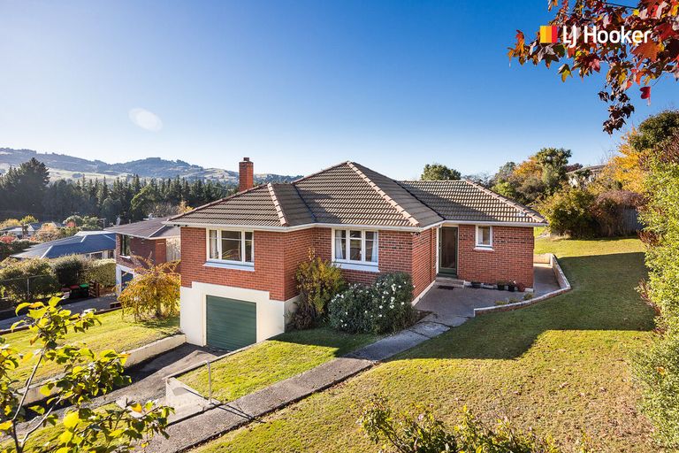 Photo of property in 124 Martin Road, Fairfield, Dunedin, 9018