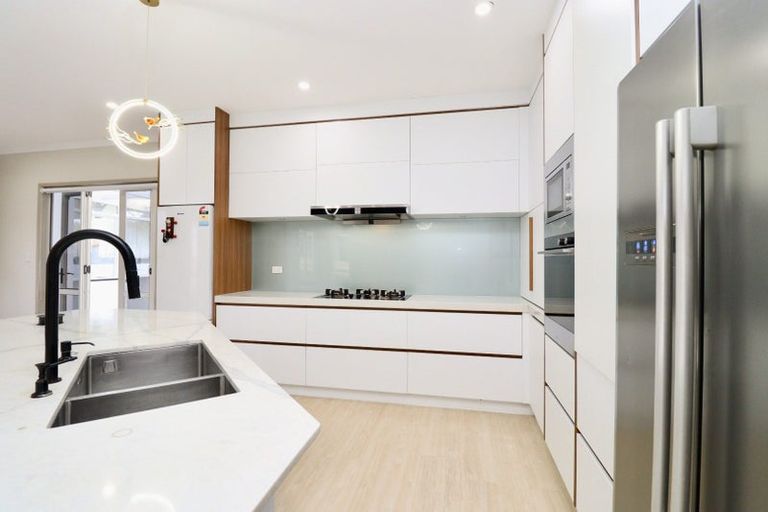 Photo of property in 9 Chard Place, Flat Bush, Auckland, 2016