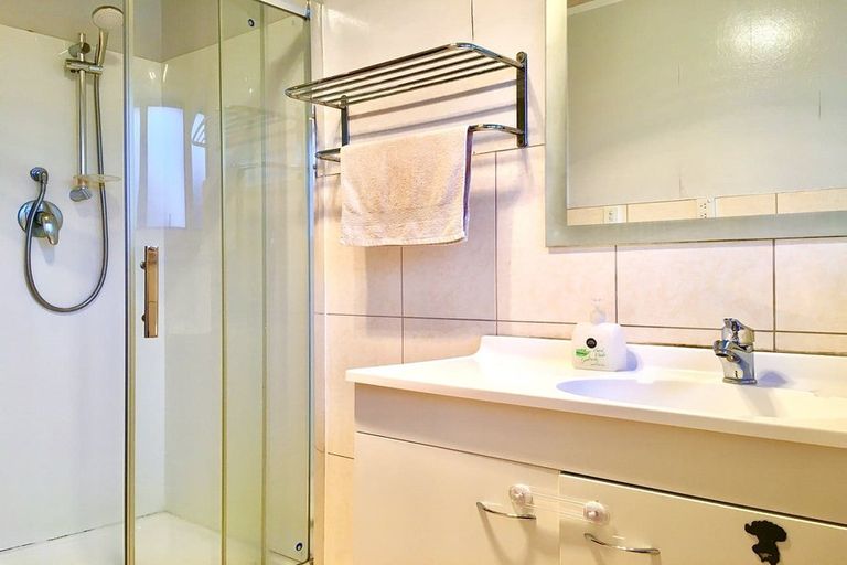 Photo of property in 2/39 Alfriston Road, Manurewa East, Auckland, 2102