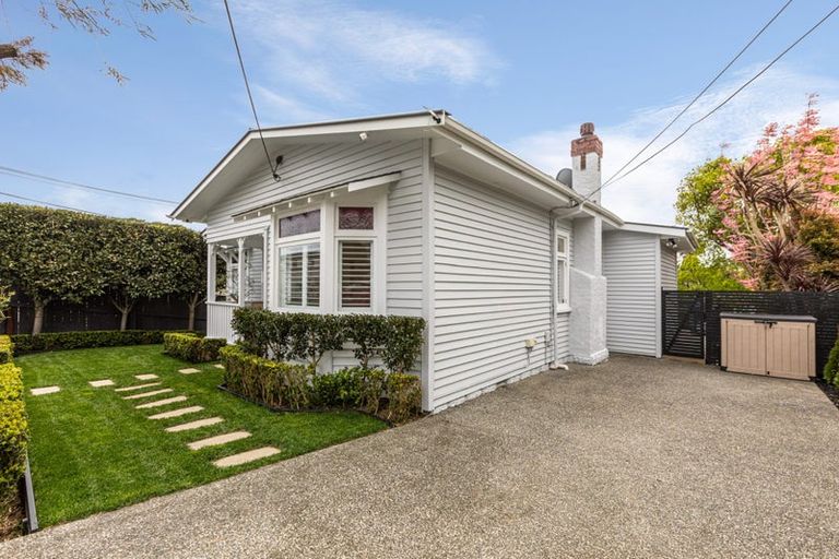 Photo of property in 19 Western Springs Road, Morningside, Auckland, 1021