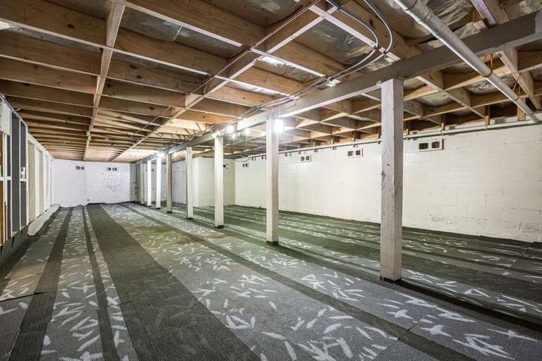 Photo of property in 24 Langana Avenue, Browns Bay, Auckland, 0630